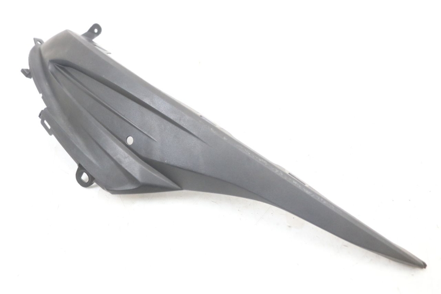 photo de CACHE SOUS SELLE GAUCHE SUZUKI ADDRESS 110 (2015 - 2020) - Gros plan technique