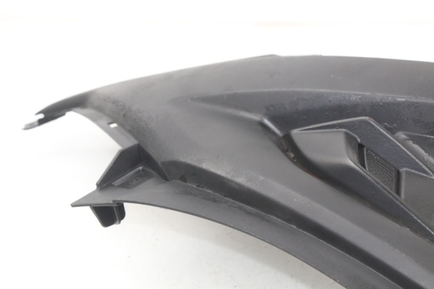 photo de CACHE SOUS SELLE GAUCHE YAMAHA AEROX NAKED 2T 50 (2013 - 2017) - Points de fixation