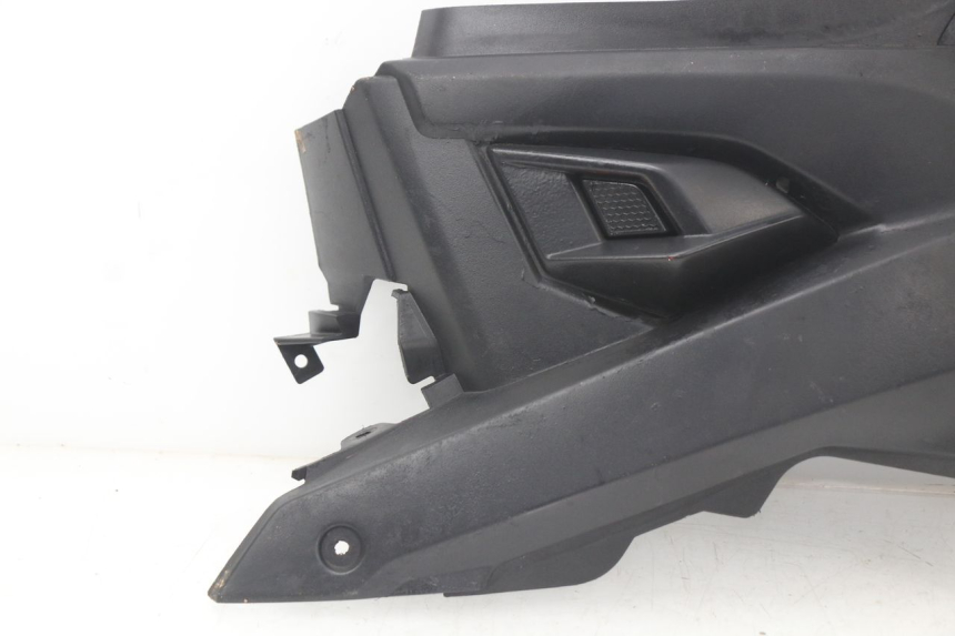 photo de CACHE SOUS SELLE GAUCHE YAMAHA AEROX NAKED 2T 50 (2013 - 2017) - État de surface