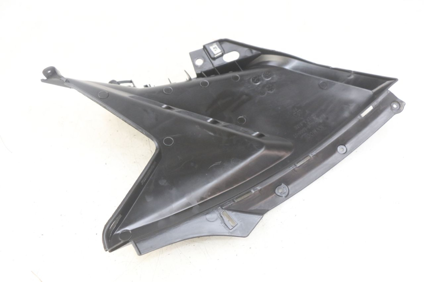 photo de CACHE SOUS SELLE GAUCHE KYMCO AGILITY 16+ 4T 50 (2018 - 2023) - Autre angle de vue