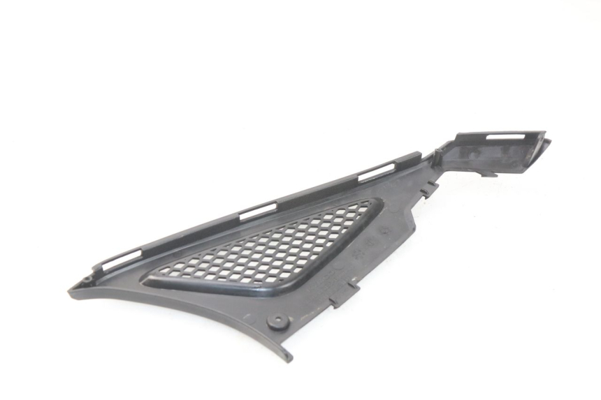 photo de CACHE SOUS SELLE GAUCHE KYMCO AGILITY RS 2T 50 (2009 - 2013) - Autre angle de vue