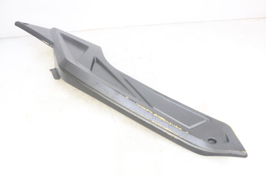 photo de CACHE SOUS SELLE GAUCHE NECO ALEXONE 125 (2017 - 2024) - Détail de la pièce