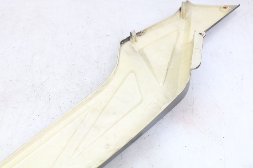 photo de CACHE SOUS SELLE GAUCHE NECO ALEXONE 125 (2017 - 2024) - Pièce contrôlée