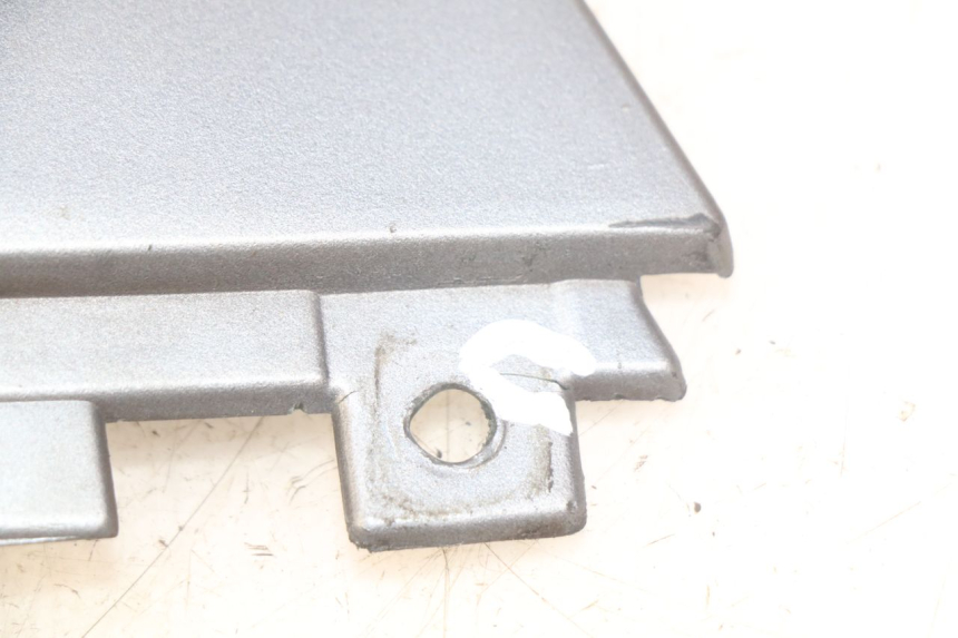 photo de CACHE SOUS SELLE GAUCHE BMW C1 125 (2000 - 2003) - Vue d’ensemble