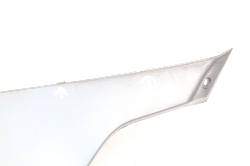 photo de CACHE SOUS SELLE GAUCHE BMW C1 125 (2000 - 2003) - État de surface