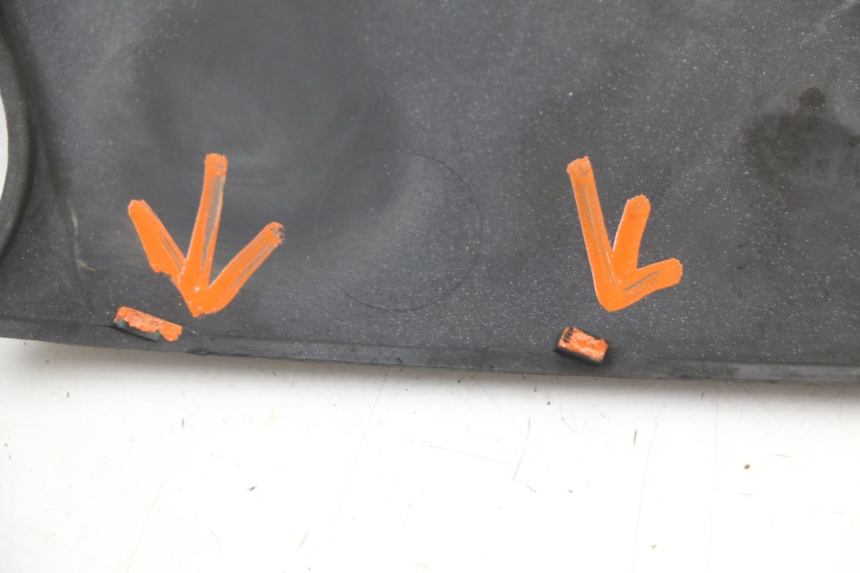 photo de CACHE SOUS SELLE GAUCHE BMW C1 125 (2000 - 2003) - Vue d’ensemble