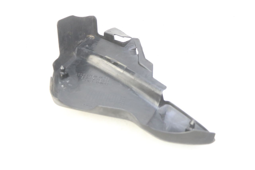 photo de CACHE SOUS SELLE GAUCHE HONDA CBF 500 (2004 - 2007) - Zoom état d’usage