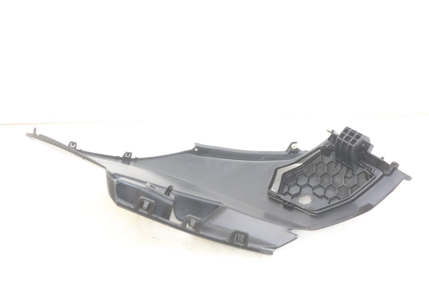 photo de CACHE SOUS SELLE GAUCHE PEUGEOT CITYSTAR AIR 125 (2014 - 2017) - Zoom état d’usage