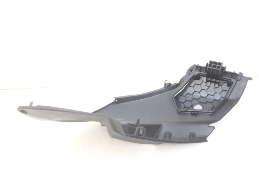 photo de CACHE SOUS SELLE GAUCHE PEUGEOT CITYSTAR 125 (2011 - 2017) - Détail de la pièce