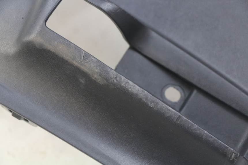 photo de CACHE SOUS SELLE GAUCHE PEUGEOT CITYSTAR 125 (2011 - 2017) - Autre angle de vue