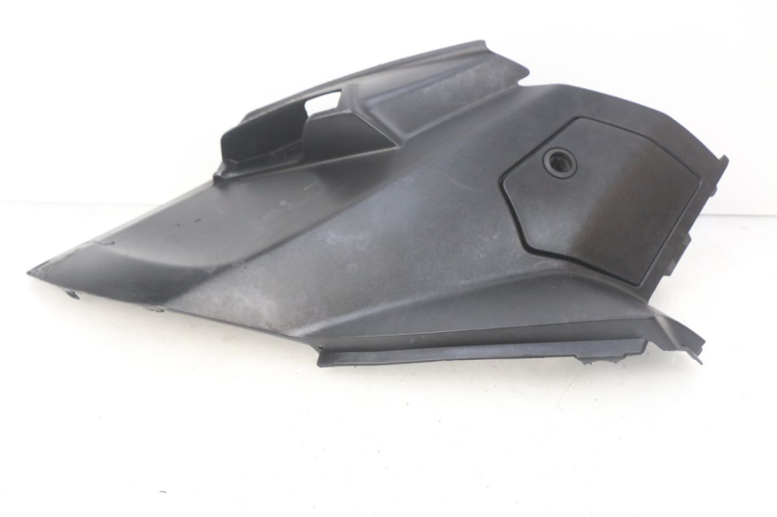 photo de CACHE SOUS SELLE GAUCHE PEUGEOT CITYSTAR 50 (2013 - 2017) - Vue d’ensemble