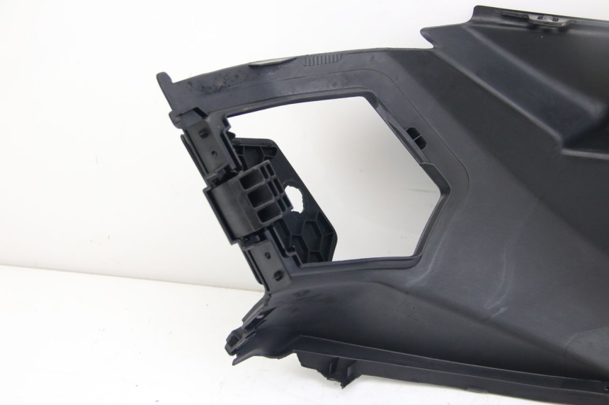 photo de CACHE SOUS SELLE GAUCHE PEUGEOT CITYSTAR 50 (2013 - 2017) - Vue d’ensemble