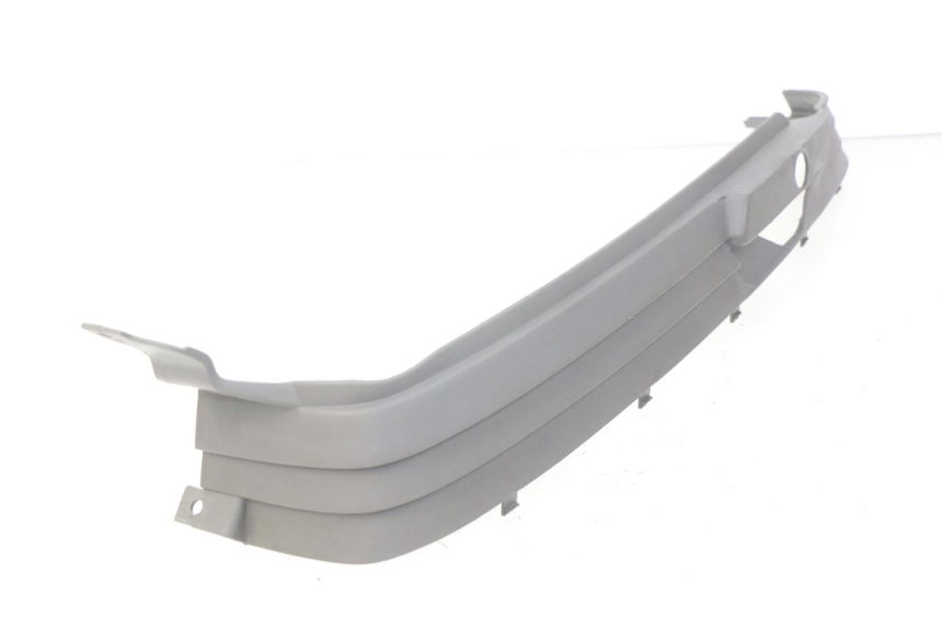 photo de CACHE SOUS SELLE GAUCHE SUZUKI CP 80 (1985 - 1996) - Gros plan technique