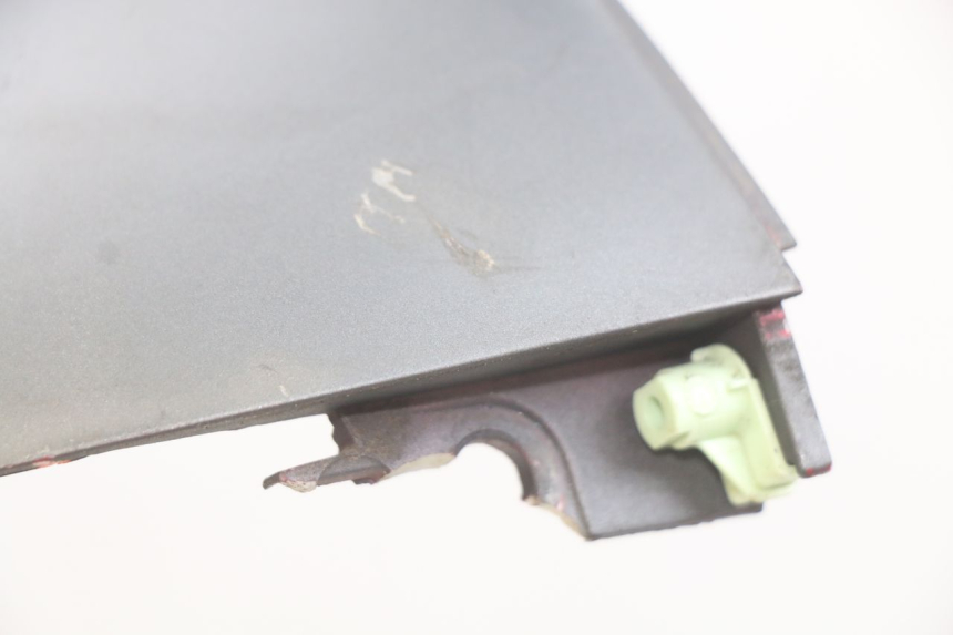 photo de CACHE SOUS SELLE GAUCHE PEUGEOT DJANGO 4T 50 (2014 - 2019) - Zoom état d’usage