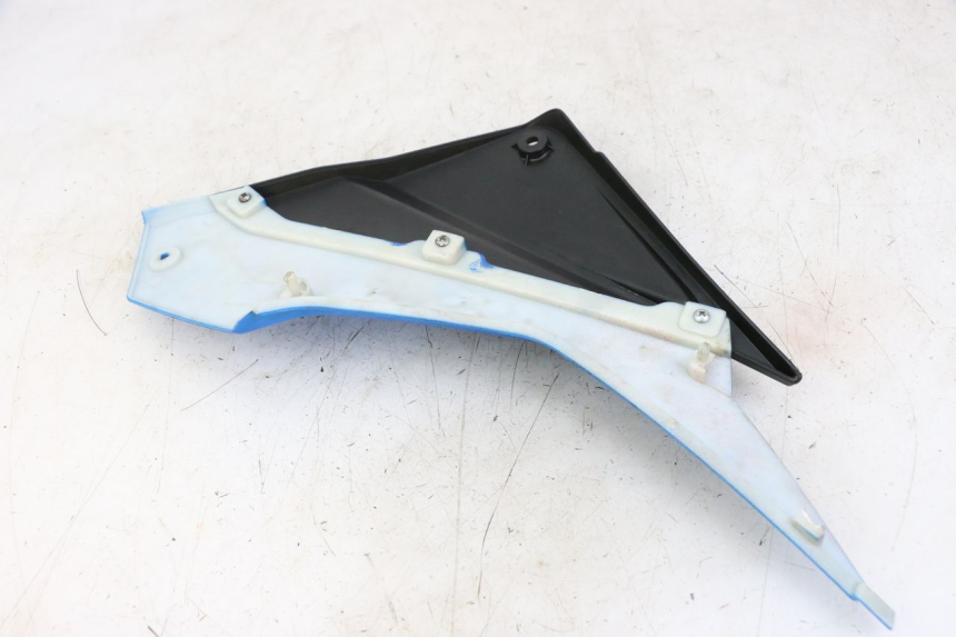 photo de CACHE SOUS SELLE GAUCHE EBROH BRAVO GLE 1 (2020 - 2024) - Zoom état d’usage