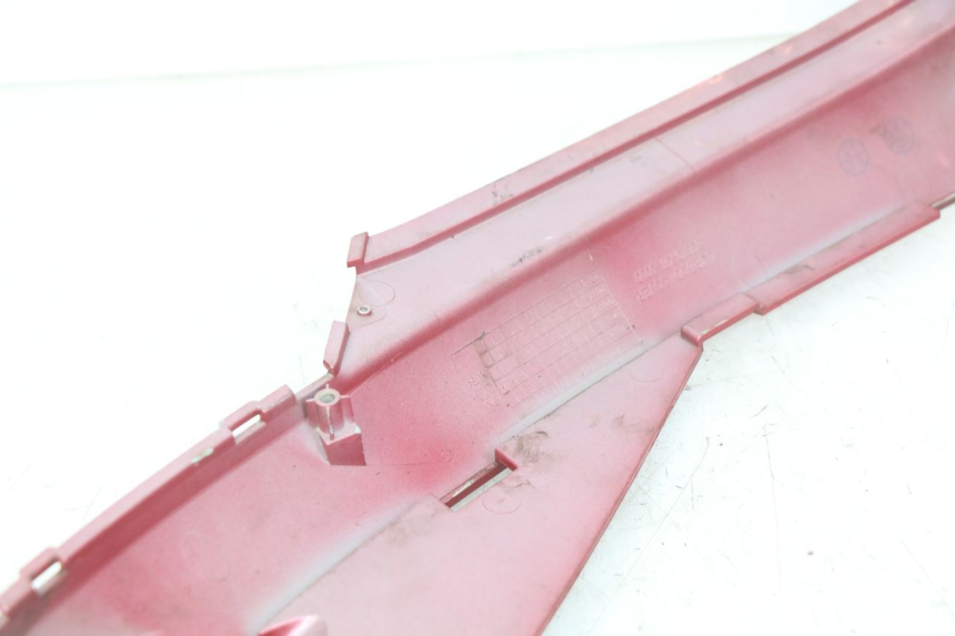 photo de CACHE SOUS SELLE GAUCHE SYM FIDDLE 3 III 125 (2014 - 2020) - Autre angle de vue