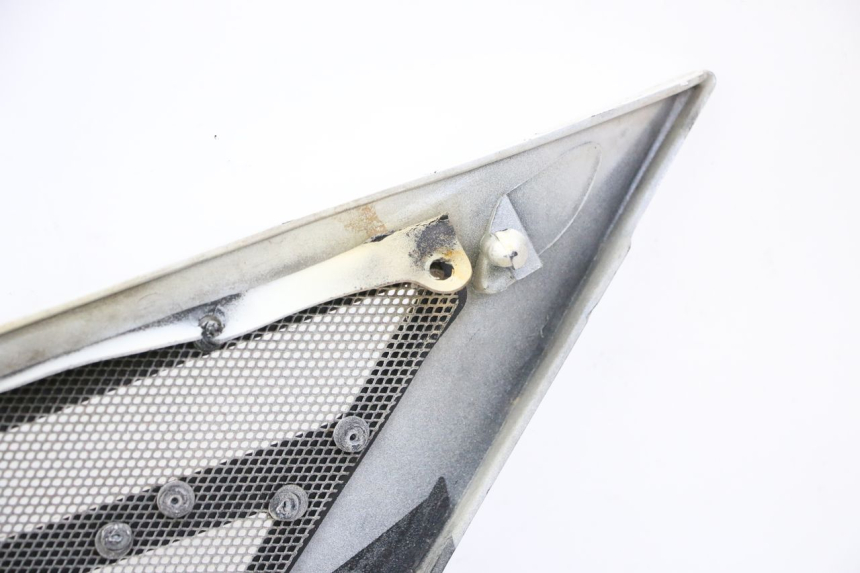 photo de CACHE SOUS SELLE GAUCHE YAMAHA FJ 36Y 1100 (1984 - 1985) - Détails caractéristiques