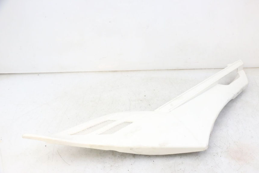 photo de CACHE SOUS SELLE GAUCHE YAMAHA FJ 36Y 1100 (1984 - 1985) - Zoom état d’usage