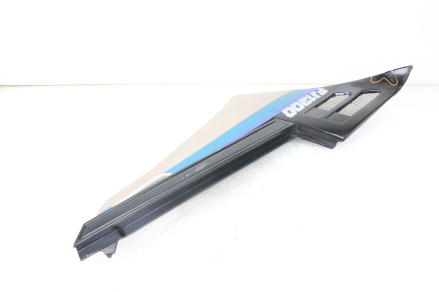 photo de CACHE SOUS SELLE GAUCHE YAMAHA FJ 3CX 1200 (1986 - 1996) - Marquages et références