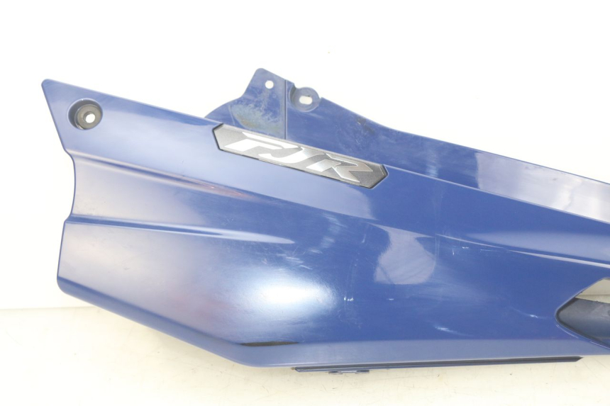 photo de CACHE SOUS SELLE GAUCHE YAMAHA FJR ABS 1300 (2016 - 2020) - Pièce contrôlée