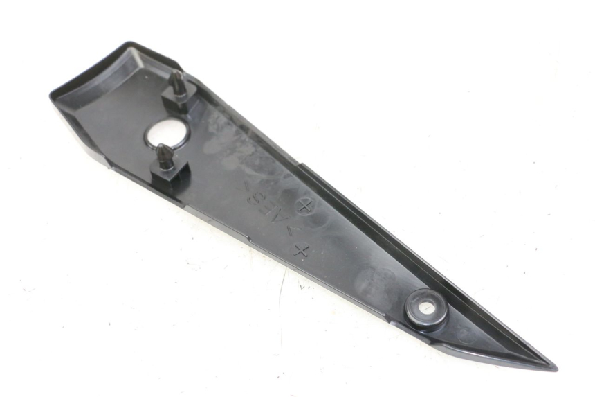 photo de CACHE SOUS SELLE GAUCHE YAMAHA FZ1 FAZER 1000 (2007 - 2009) - Détail de la pièce