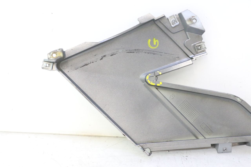 photo de CACHE SOUS SELLE GAUCHE GILERA GP 800 (2007 - 2013) - Vue produit
