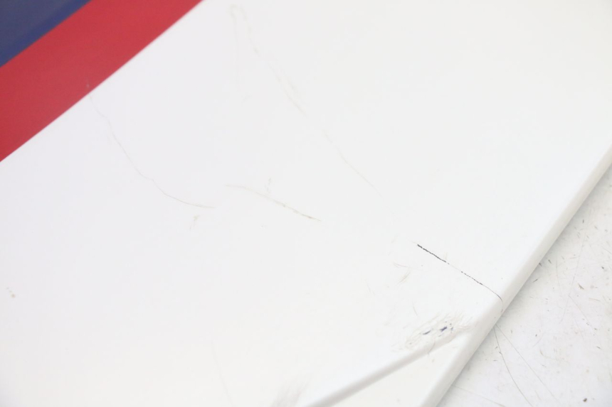 photo de CACHE SOUS SELLE GAUCHE KAWASAKI GPX R WARBIRD 600 (1988 - 1993) - Détail de la pièce