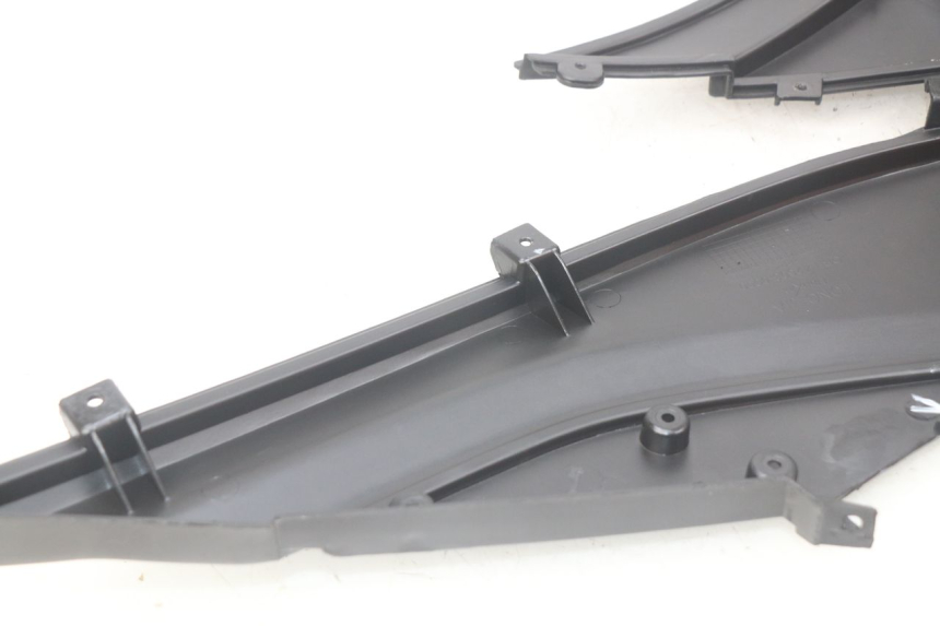 photo de CACHE SOUS SELLE GAUCHE TNT MOTOR GRIDO 2T 50 (2010 - 2019) - Zoom état d’usage