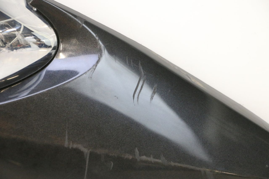 photo de CACHE SOUS SELLE GAUCHE SUZUKI GSF N BANDIT 1200 (2001 - 2005) - Détails caractéristiques