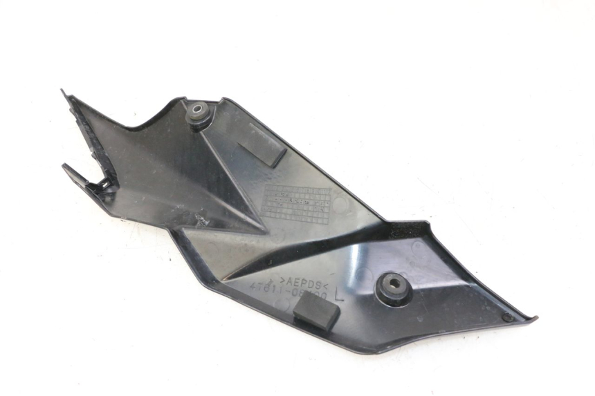 photo de CACHE SOUS SELLE GAUCHE SUZUKI GSR 750 (2011 - 2017) - Autre angle de vue