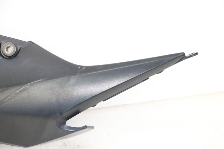 photo de CACHE SOUS SELLE GAUCHE SUZUKI GSR 750 (2011 - 2017) - Pièce contrôlée