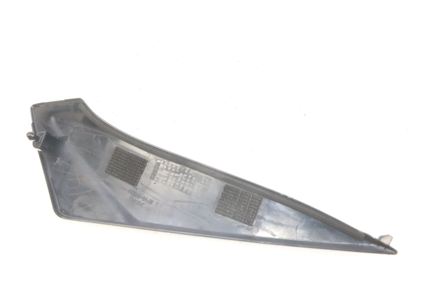 photo de CACHE SOUS SELLE GAUCHE SUZUKI GSX-R GSXR 750 (2011 - 2016) - Détail de la pièce