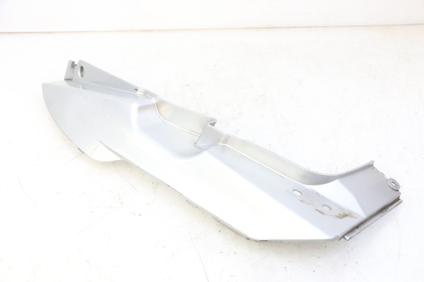 photo de CACHE SOUS SELLE GAUCHE DAELIM HISTORY 125 (2001 - 2002) - Vue principale