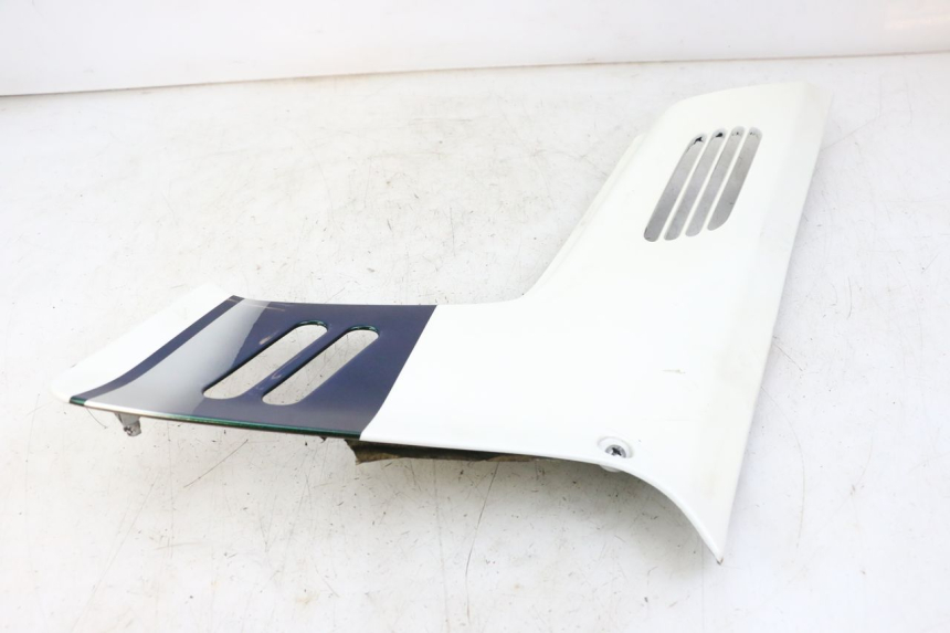 photo de CACHE SOUS SELLE GAUCHE HONDA CBR F 1000 (1993 - 1996) - Marquages et références
