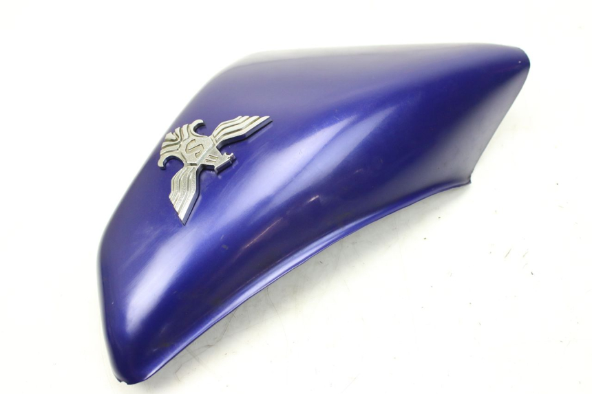 photo de CACHE SOUS SELLE GAUCHE SYM HUSKY 125 (1999 - 2005) - Détail de la pièce