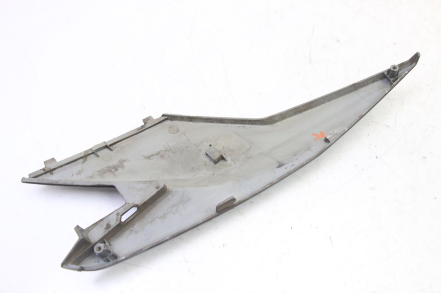 photo de CACHE SOUS SELLE GAUCHE SYM JET 14 4T 50 (2018 - 2022) - Points de fixation