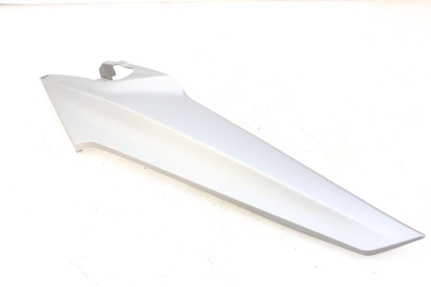 photo de CACHE SOUS SELLE GAUCHE SYM JOYMAX 125 (2010 - 2017) - Points de fixation