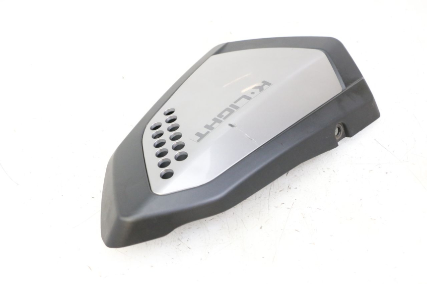 photo de CACHE SOUS SELLE GAUCHE KEEWAY K-LIGHT KLIGHT 125 (2018 - 2025) - Autre angle de vue