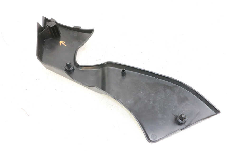 photo de CACHE SOUS SELLE GAUCHE KYMCO K-PW K-PIPE 50 (2012 - 2017) - Autre angle de vue