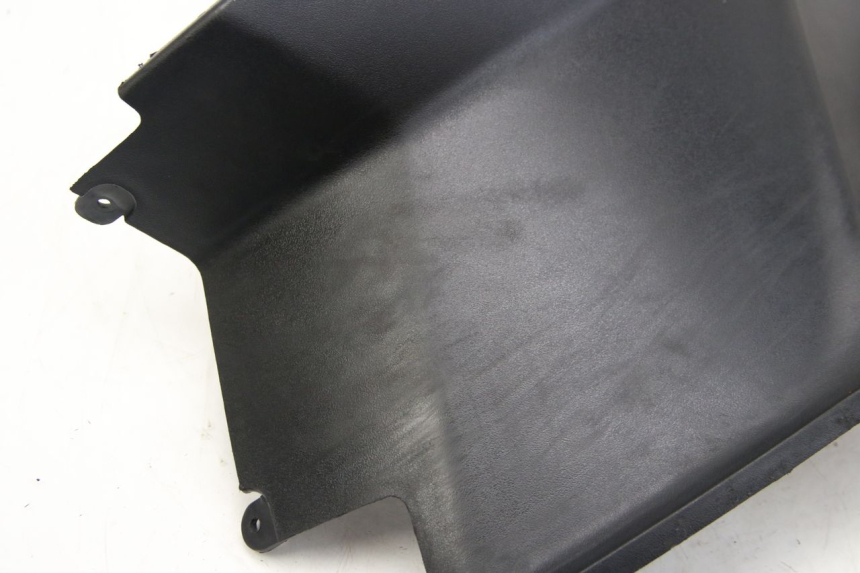 photo de CACHE SOUS SELLE GAUCHE PEUGEOT KISBEE 2T 50 (2018 - 2022) - Vue d’ensemble