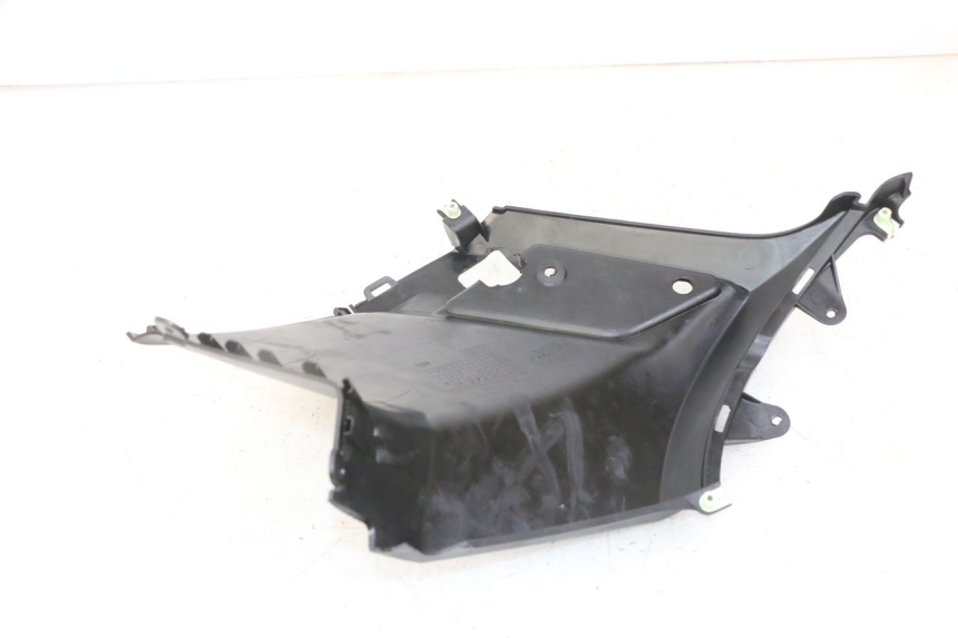 photo de CACHE SOUS SELLE GAUCHE PEUGEOT KISBEE 2T 50 (2018 - 2022) - Détail de la pièce