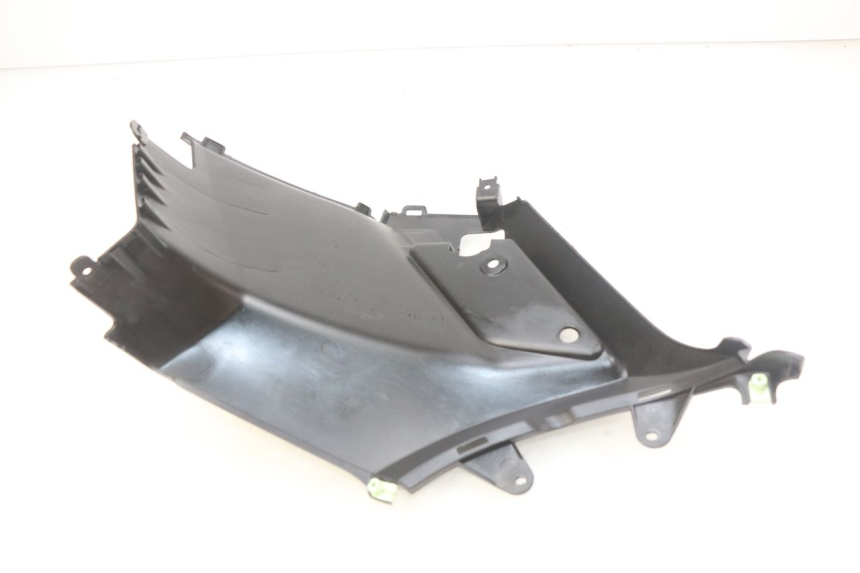 photo de CACHE SOUS SELLE GAUCHE PEUGEOT KISBEE 4T 50 (2018 - 2022) - Zoom état d’usage