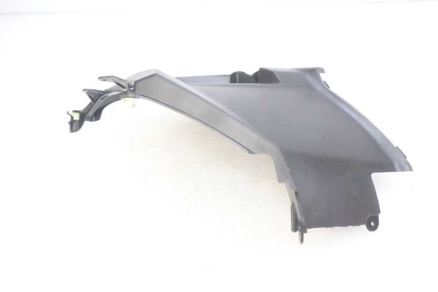 photo de CACHE SOUS SELLE GAUCHE PEUGEOT KISBEE 4T 50 (2018 - 2022) - Gros plan technique