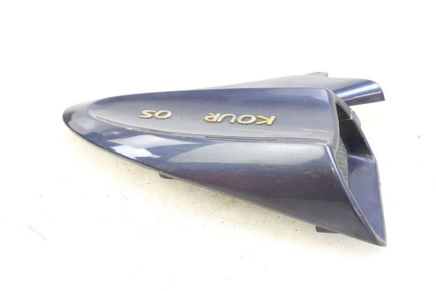 photo de CACHE SOUS SELLE GAUCHE RENAULT KOURANOS 125 (2001 - 2004) - Autre angle de vue