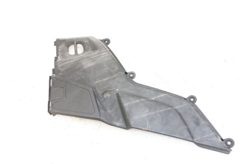 photo de CACHE SOUS SELLE GAUCHE KYMCO PEOPLE S 125 (2000 - 2008) - Autre angle de vue