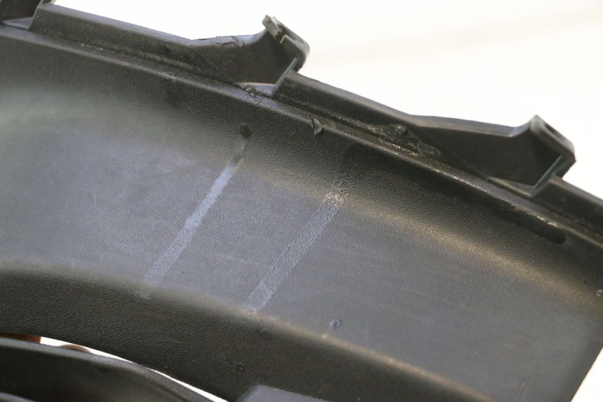 photo de CACHE SOUS SELLE GAUCHE PIAGGIO LIBERTY IGET 4T 50 (2015 - 2020) - Détail de la pièce