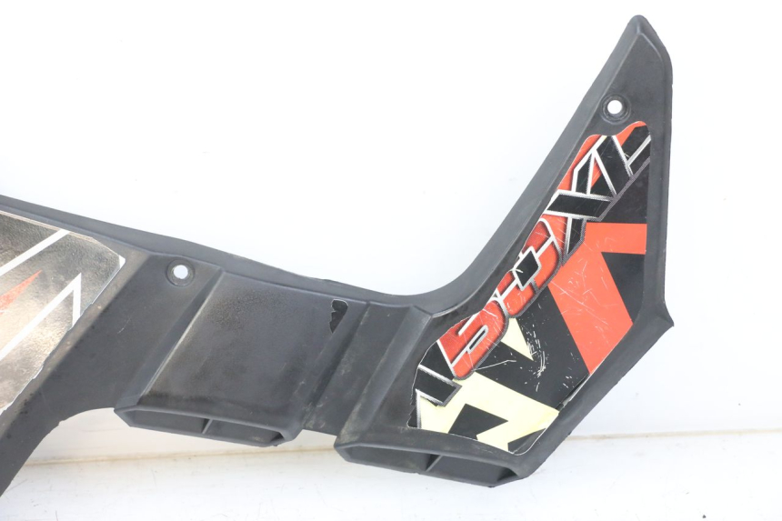 photo de CACHE SOUS SELLE GAUCHE MASAI XL 50 (2012 - 2019) - Gros plan technique