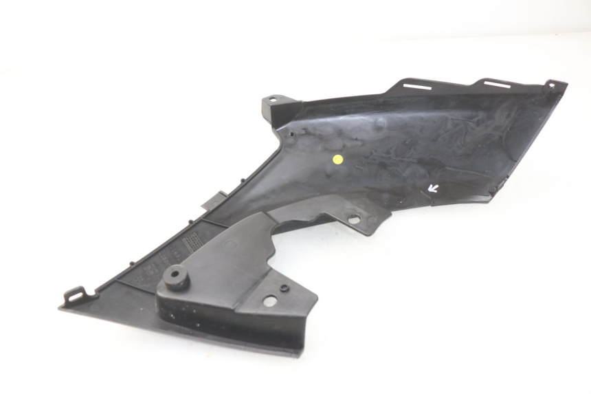 photo de CACHE SOUS SELLE GAUCHE PEUGEOT METROPOLIS 400 (2017 - 2020) - Détail de la pièce