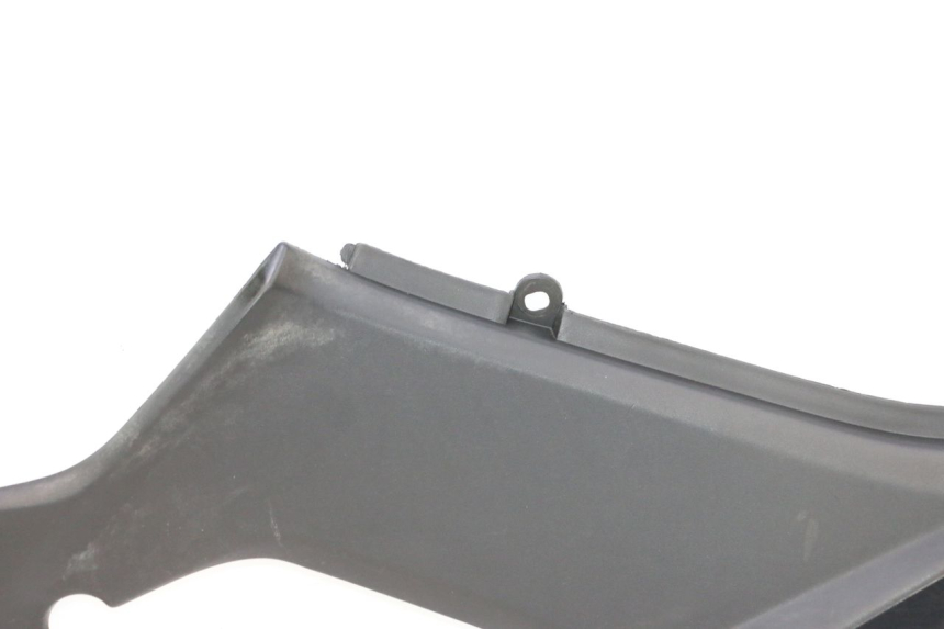photo de CACHE SOUS SELLE GAUCHE KYMCO MXU R 250 (2004 - 2010) - Zoom composants