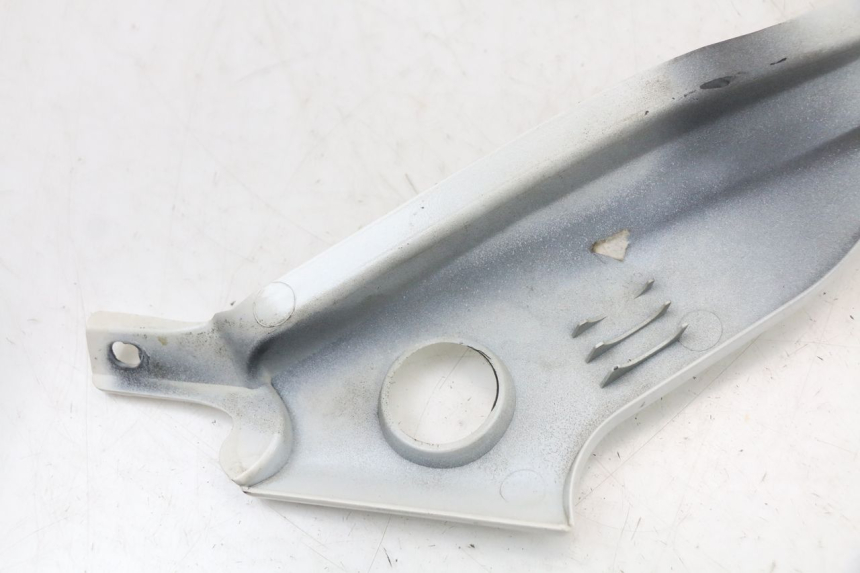 photo de CACHE SOUS SELLE GAUCHE MOTO GUZZI NORGE 8V GT 1200 (2011 - 2016) - Vue d’ensemble